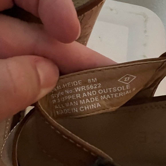 Wedge heel sandals - Picture 3 of 7